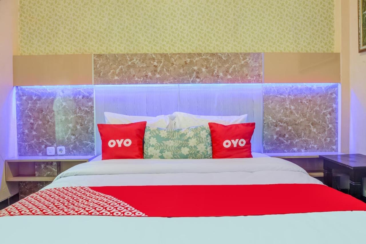 Oyo 3831 Pelangi Residence Syariah Solo Dış mekan fotoğraf