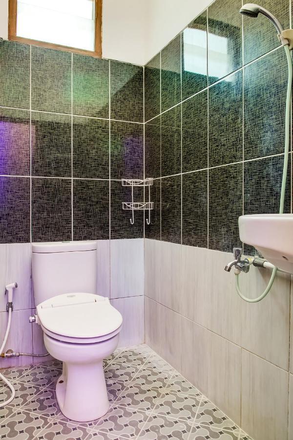 Oyo 3831 Pelangi Residence Syariah Solo Dış mekan fotoğraf