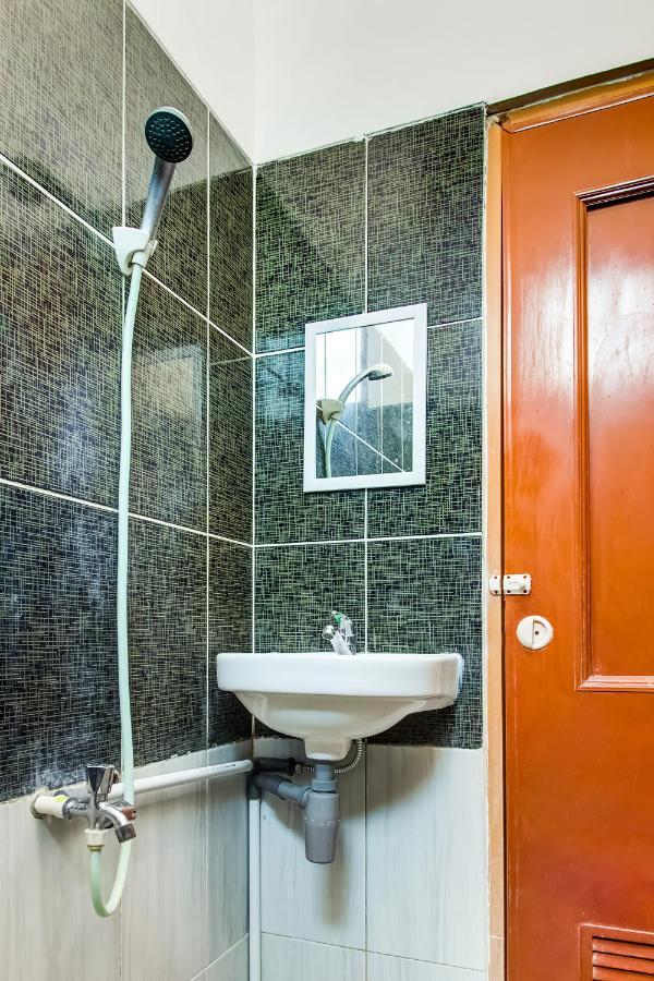 Oyo 3831 Pelangi Residence Syariah Solo Dış mekan fotoğraf