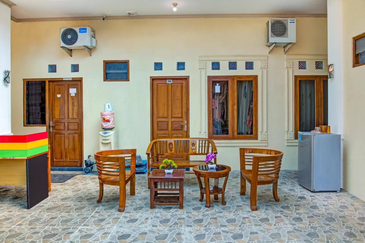 Oyo 3831 Pelangi Residence Syariah Solo Dış mekan fotoğraf