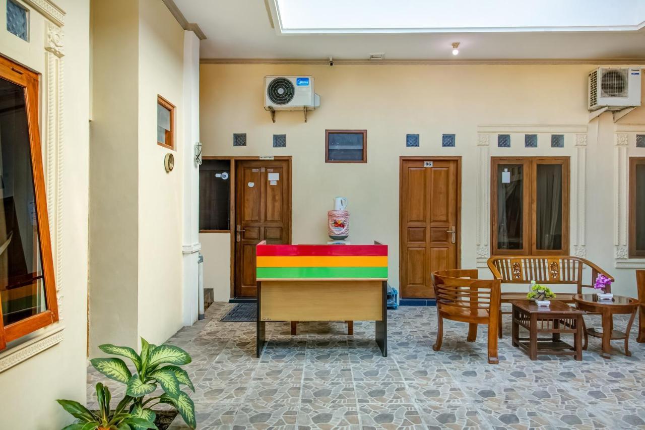 Oyo 3831 Pelangi Residence Syariah Solo Dış mekan fotoğraf