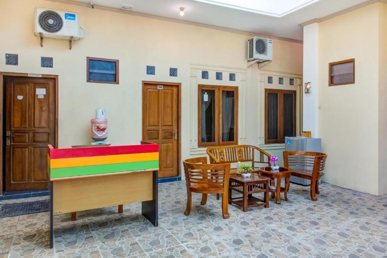 Oyo 3831 Pelangi Residence Syariah Solo Dış mekan fotoğraf